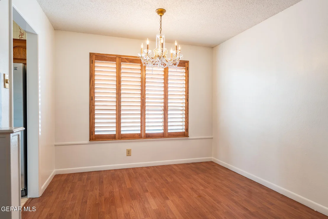 Photo of 8516 Mineola Drive