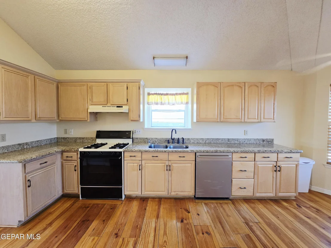 Photo of 8612 Centennial Drive