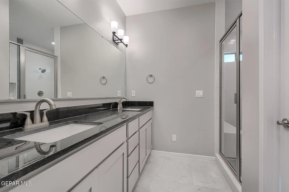 Photo of 15100 COMPOSITION Avenue