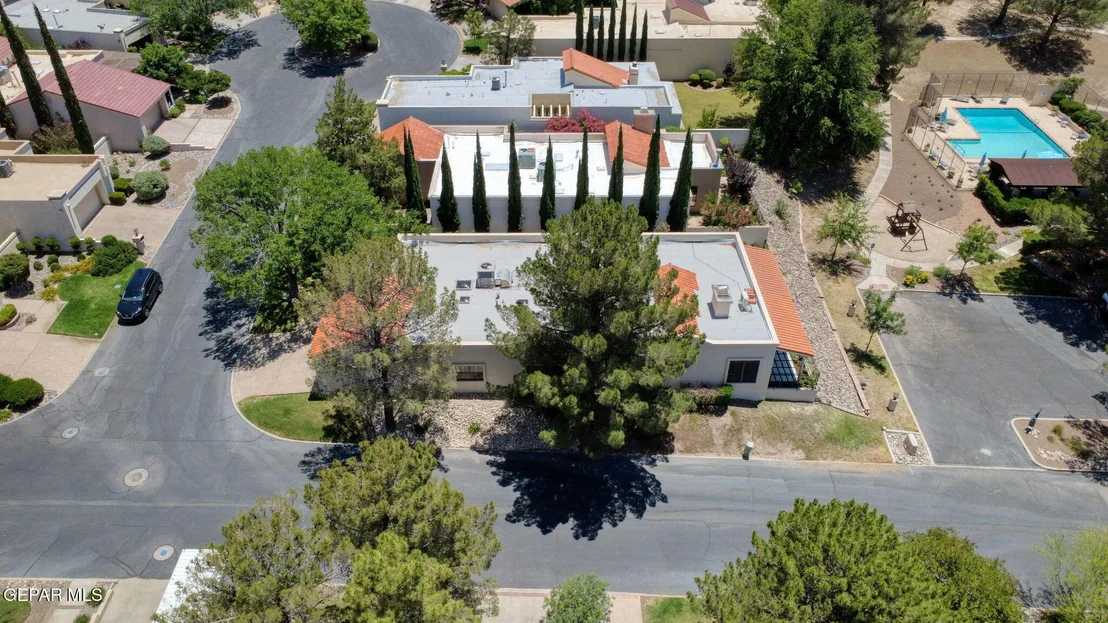 Photo of 1077 LOS JARDINES Circle