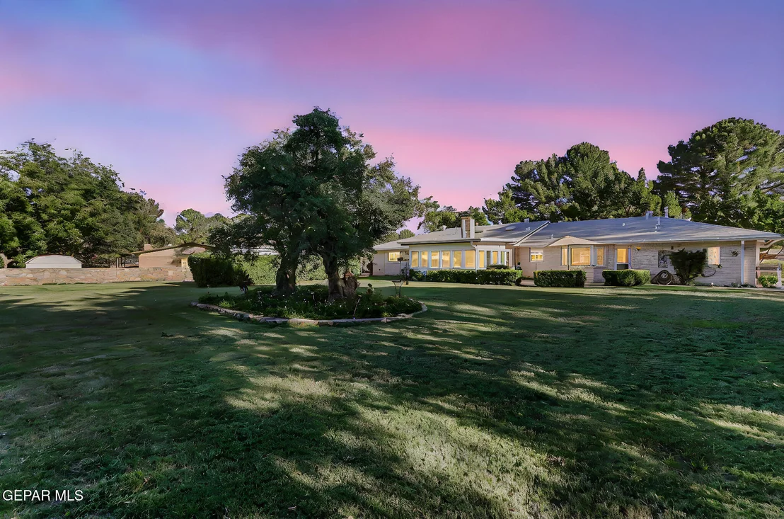 Photo of 717 LIVE OAK Drive