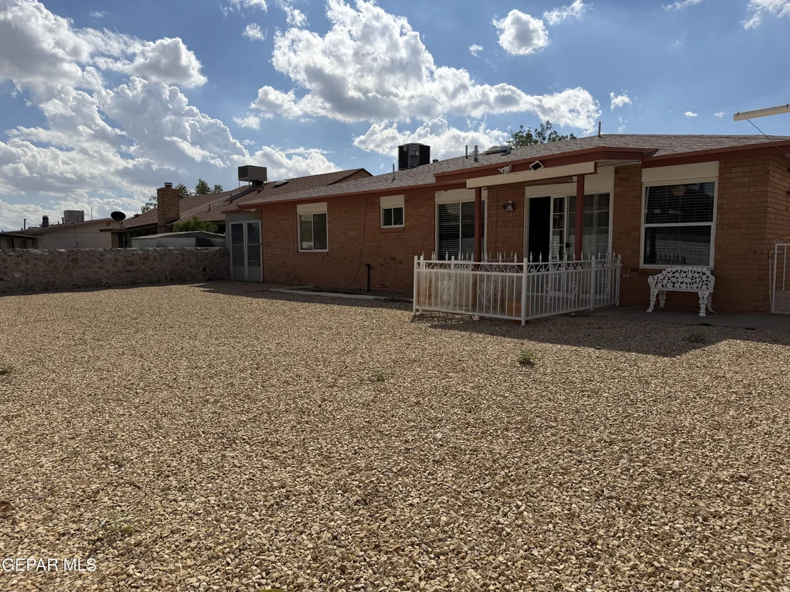 Photo of 1012 ONEIDA Drive