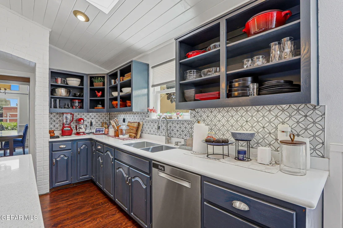 Photo of 716 Willow Glen Drive