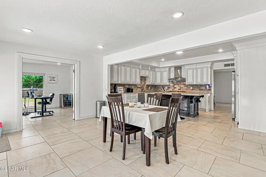 Photo of 6710 Westside Drive