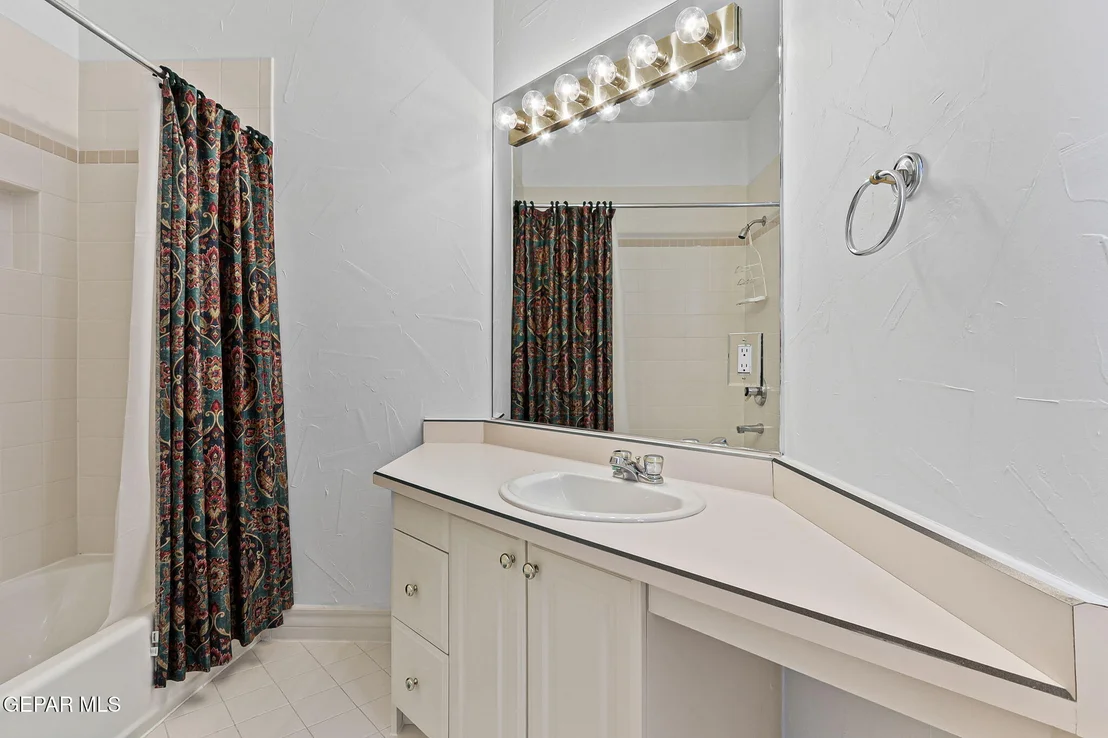 Photo of 5566 Buckley Drive