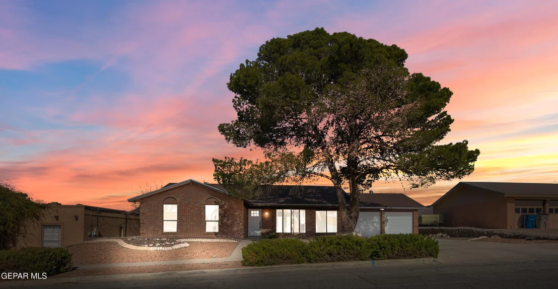 Photo of 6849 LA CADENA Drive