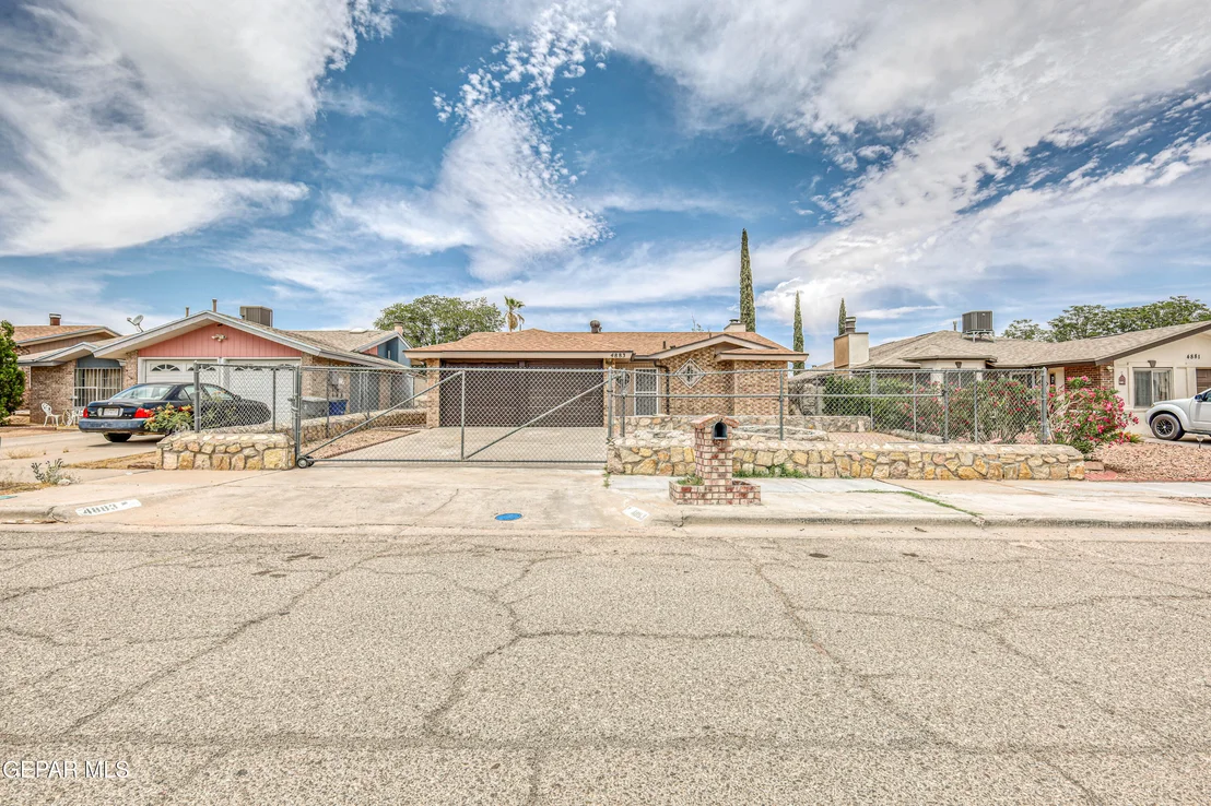 Photo of 4883 Maureen Circle