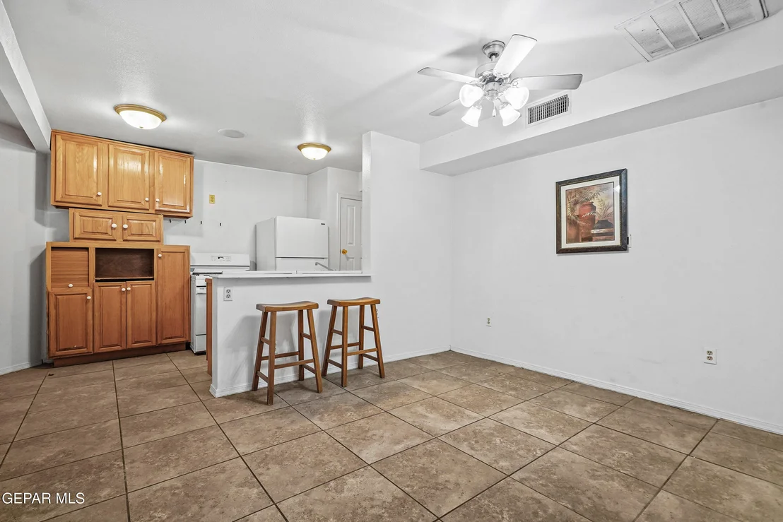 Photo of 412 1/2 DOLAN Street