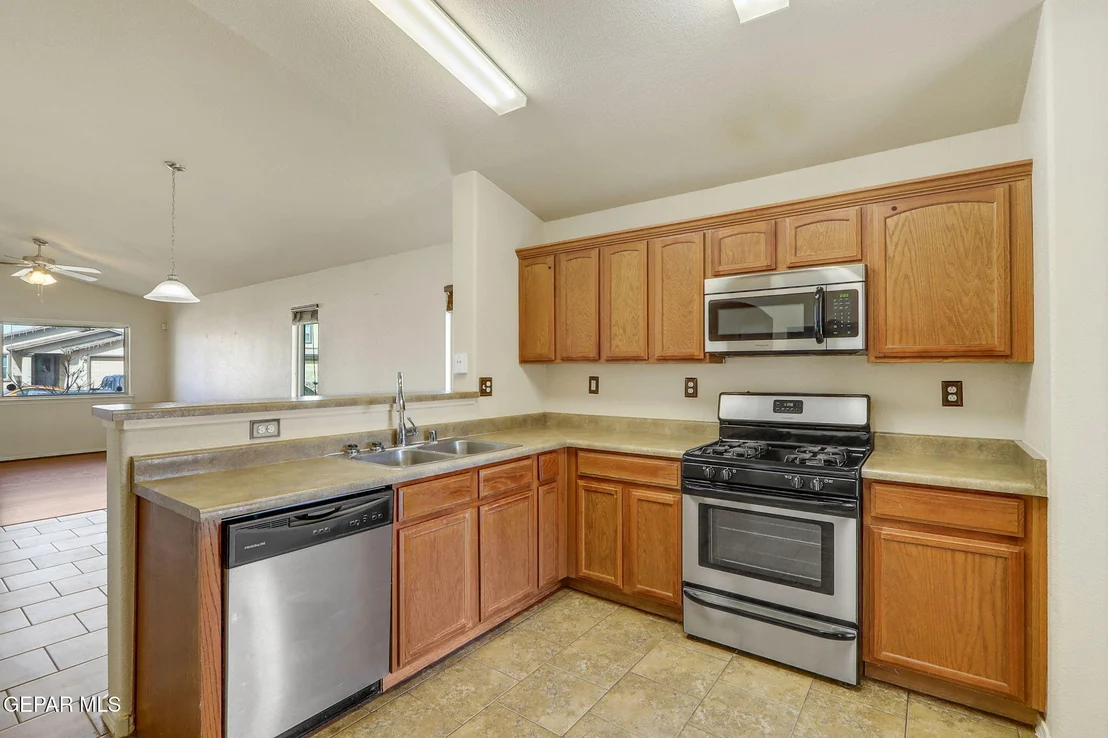 Photo of 7112 COPPER CANYON Drive