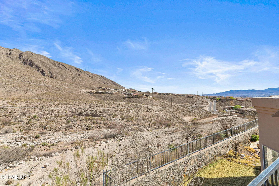 Photo of 5566 Buckley Drive