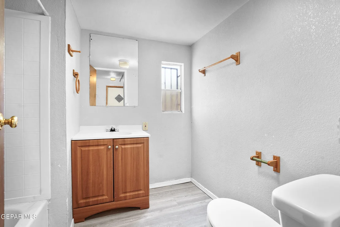 Photo of 300 RUFFIAN Way