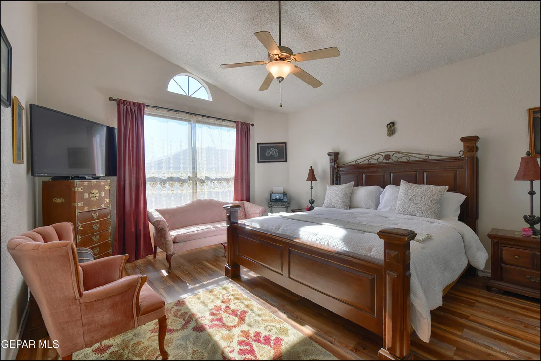 Photo of 260 WESTVALE Court