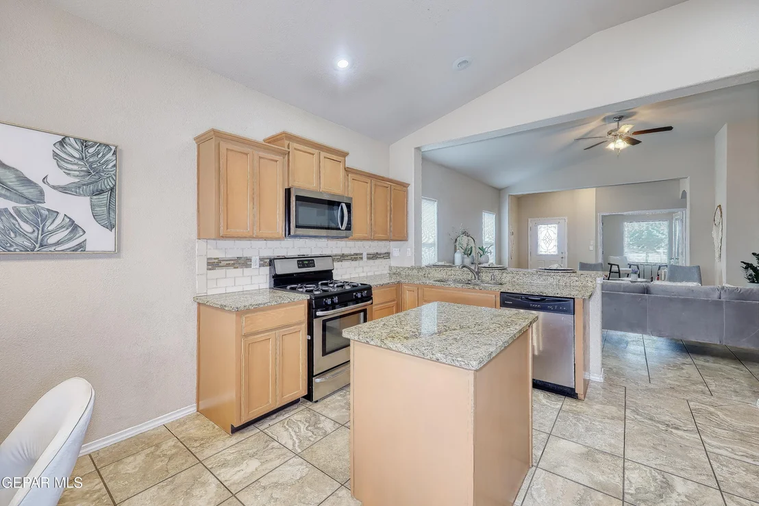Photo of 14632 LIPIZZAN Court