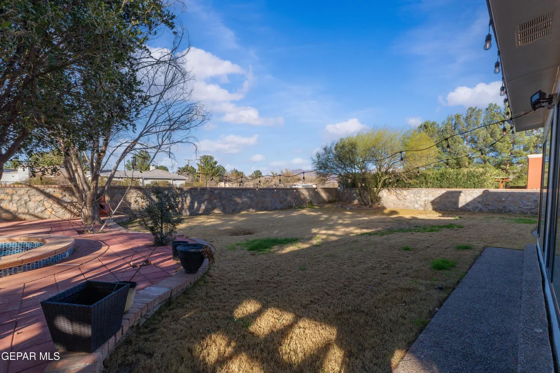 Photo of 721 WILLOW GLEN Drive