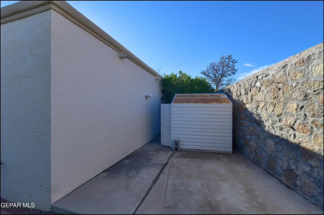 Photo of 7516 BIG BEND Drive