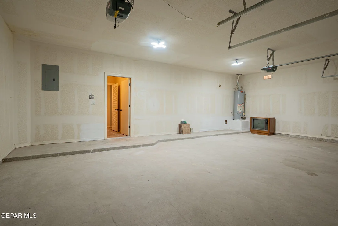Photo of 3049 LOOKOUT POINT Drive