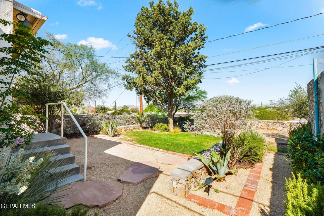 Photo of 1019 KELLY Way