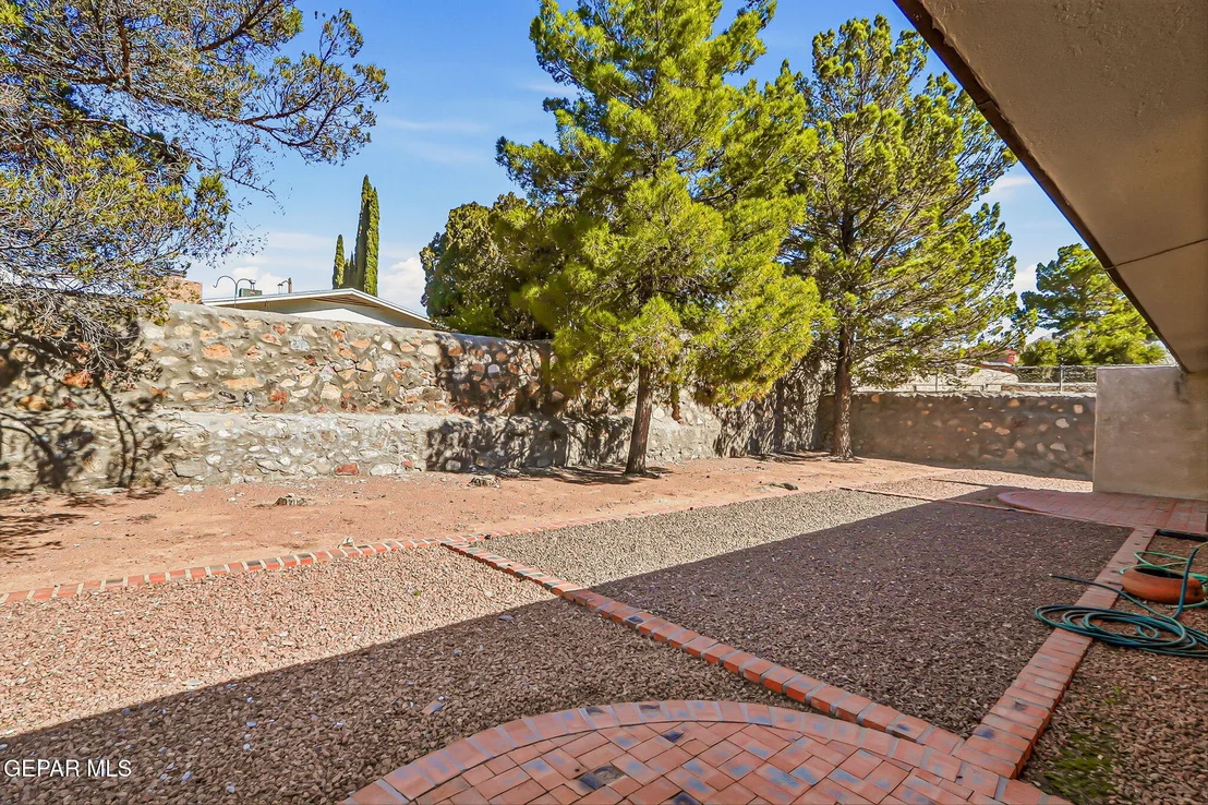 Photo of 6933 POLVADERA Drive