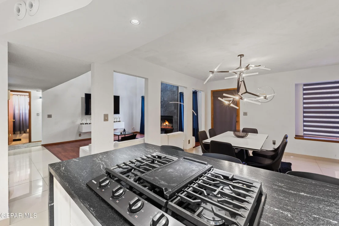 Photo of 6913 Crown Ridge Drive