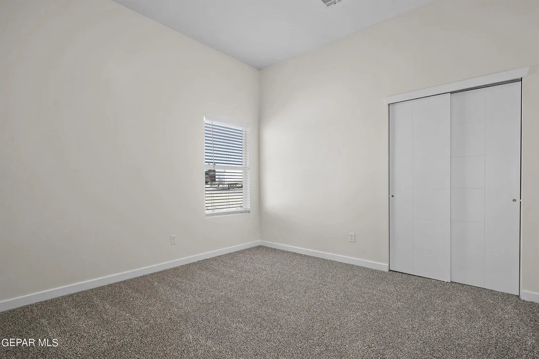 Photo of 12512 AMESBURY Avenue