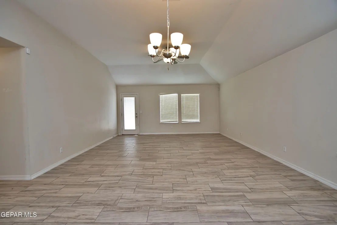 Photo of 285 PENBRIDGE Place