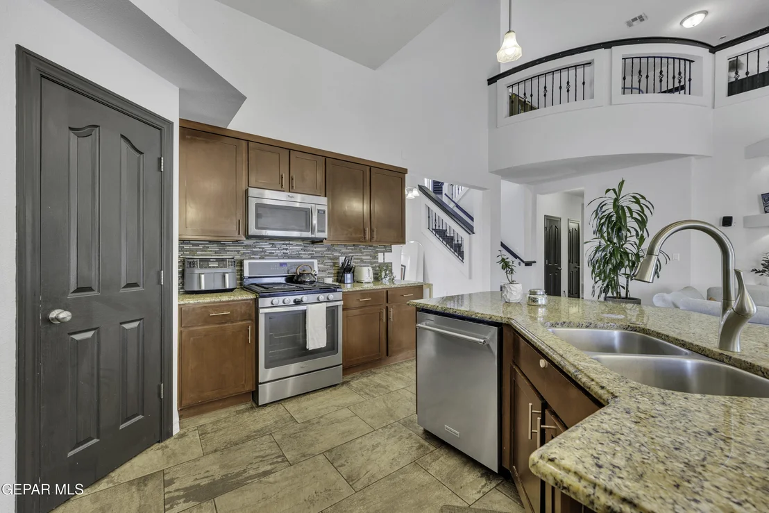 Photo of 5649 VALLEY MAPLE Drive