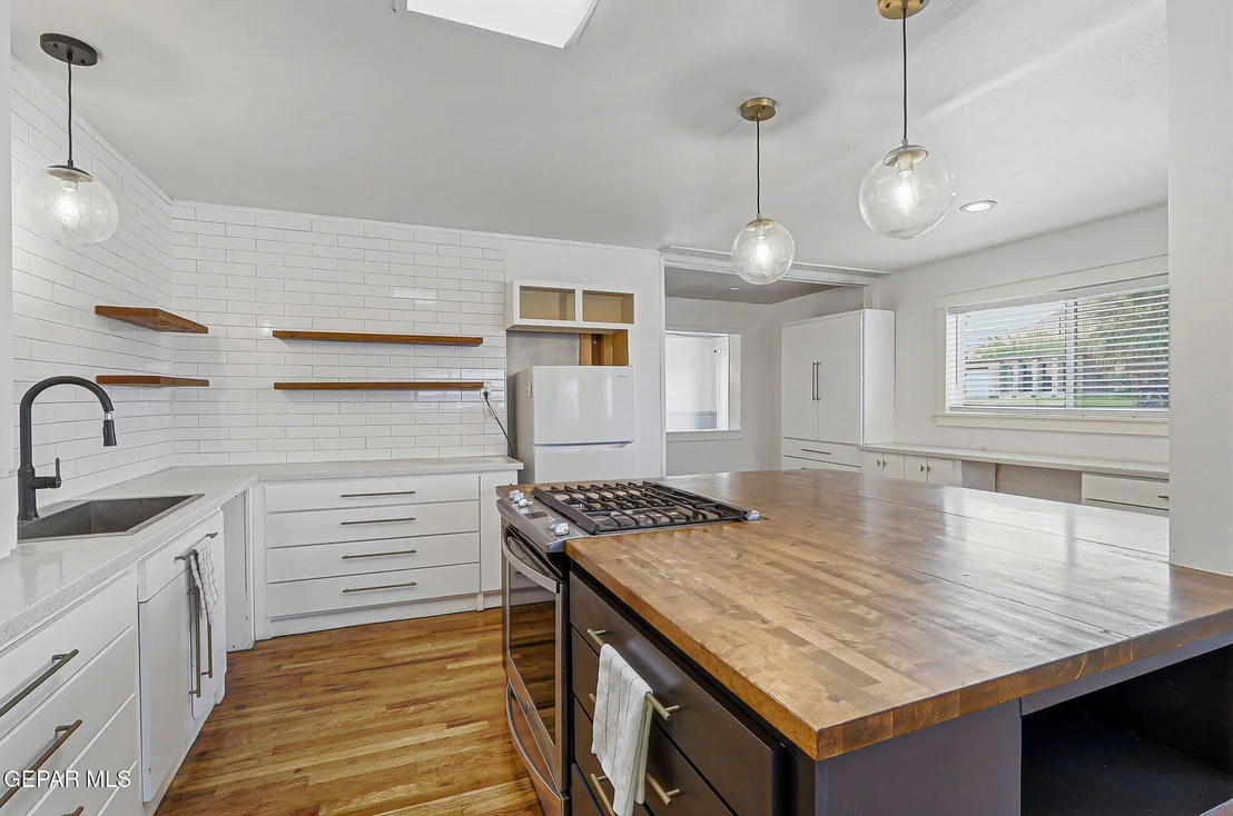 Photo of 3016 Van Buren Avenue