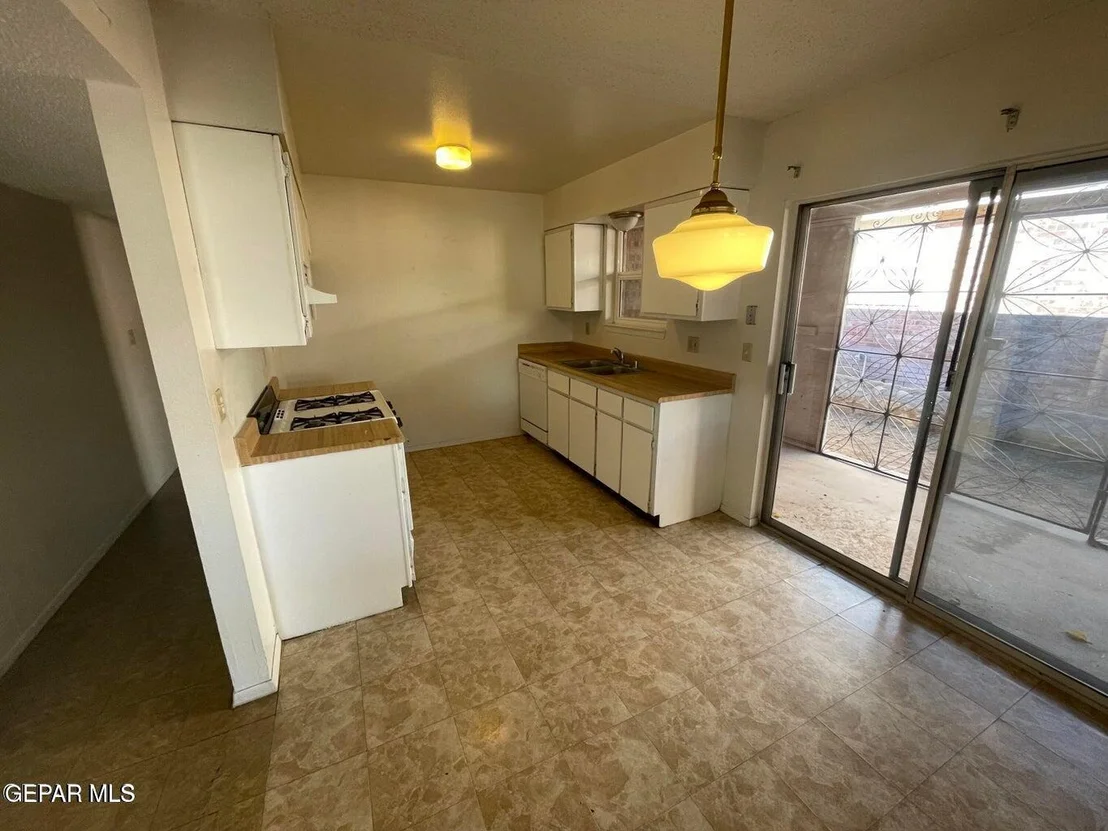Photo of Unit AB at 2901 Beachcomber Drive