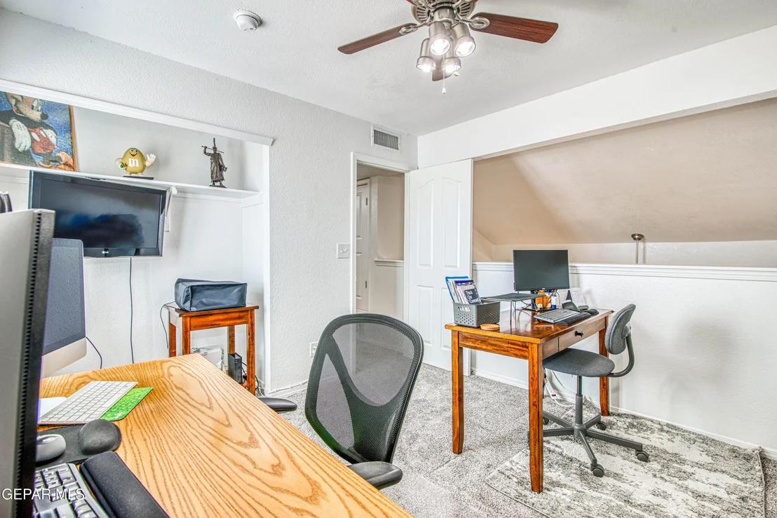 Photo of 6200 KENNETH CAPSHAW Place
