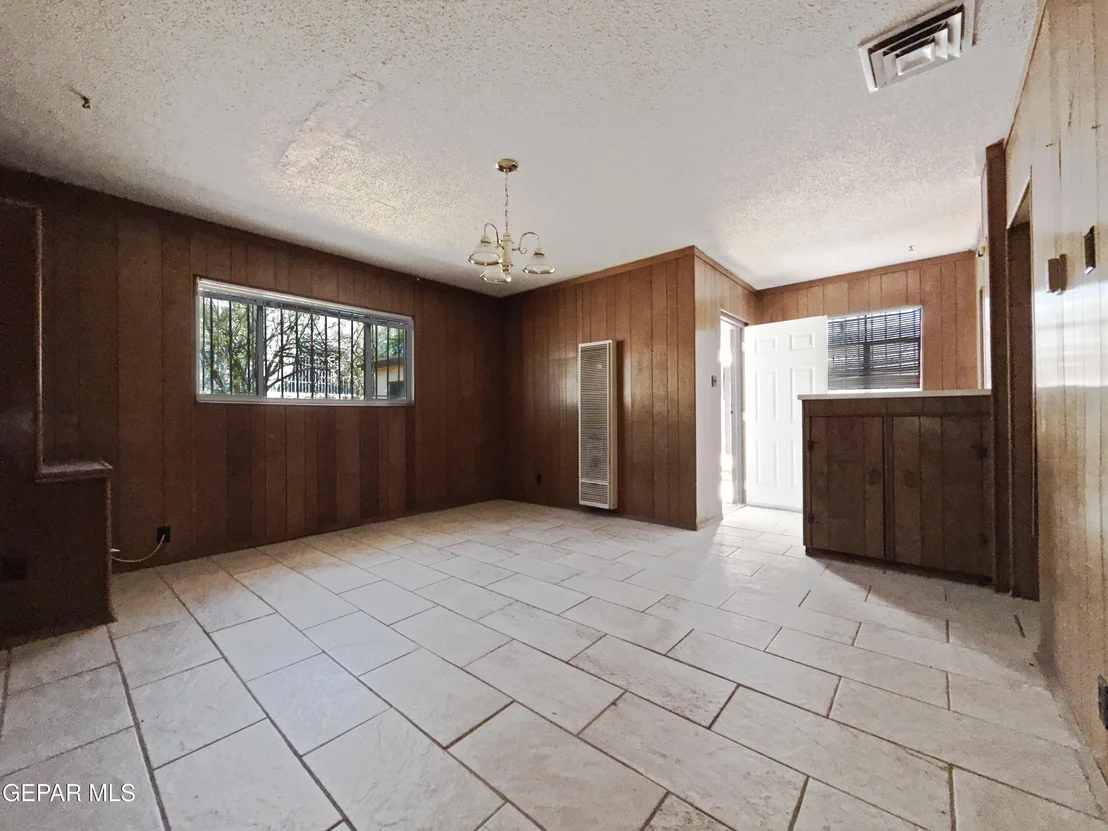 Photo of 816 CARDON Street