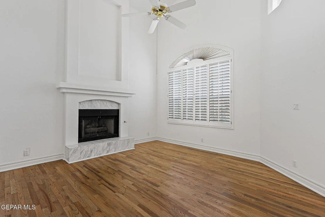 Photo of 5566 Buckley Drive