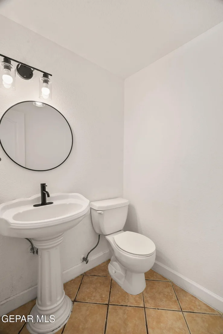 Photo of 12385 Orchard Park