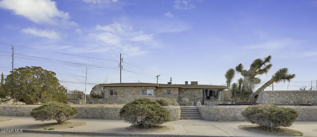 Photo of 2500 HAWLEY Circle