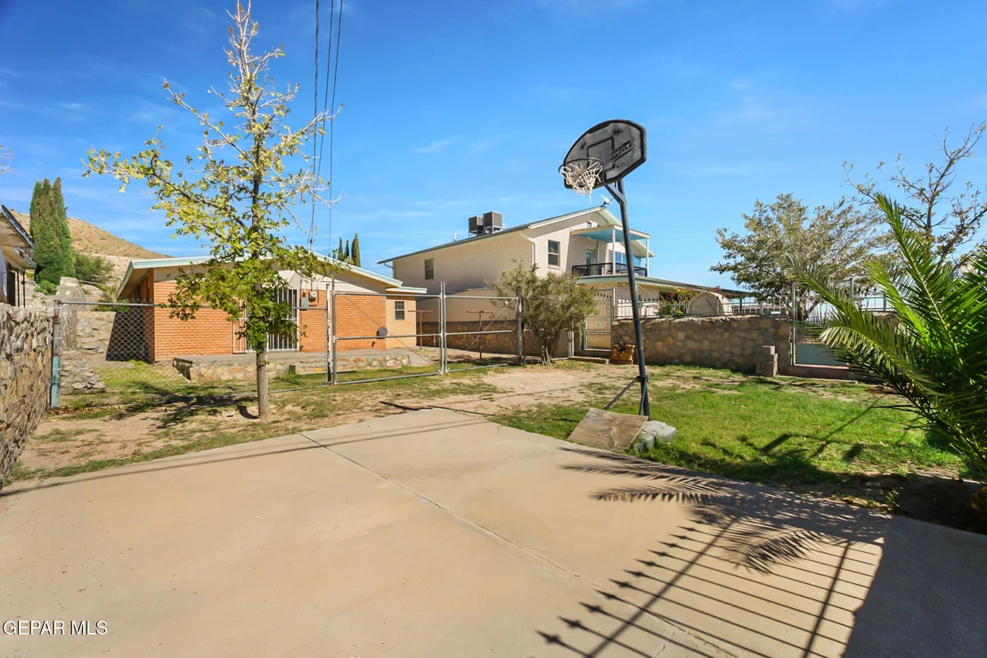 Photo of 2012 San Jose Avenue