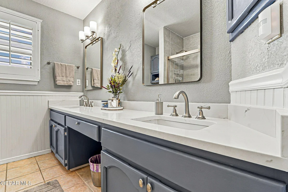 Photo of 1158 PINE RIDGE Way