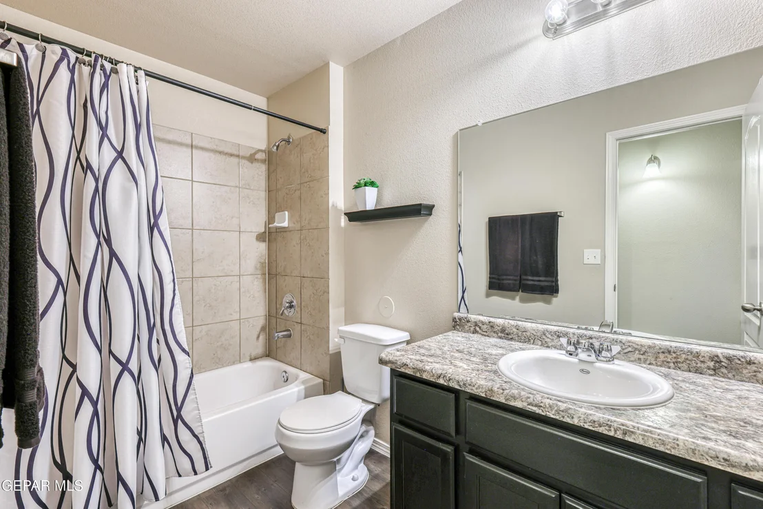 Photo of 909 Talavera Drive