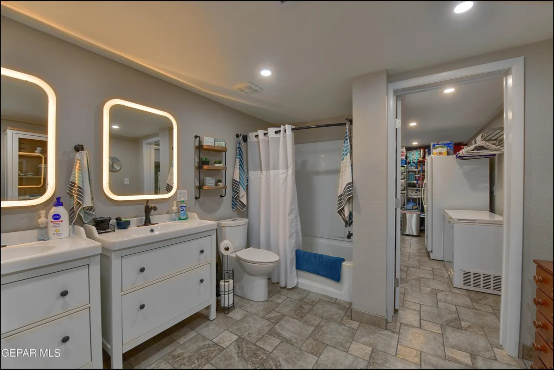 Photo of 9541 WAVERLY Drive