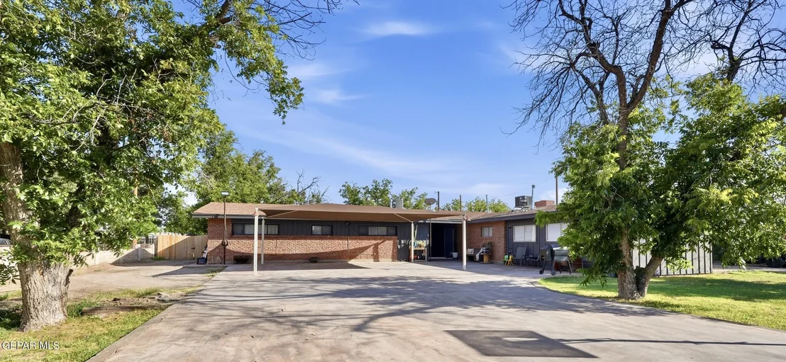 Photo of 216 SMITH Road