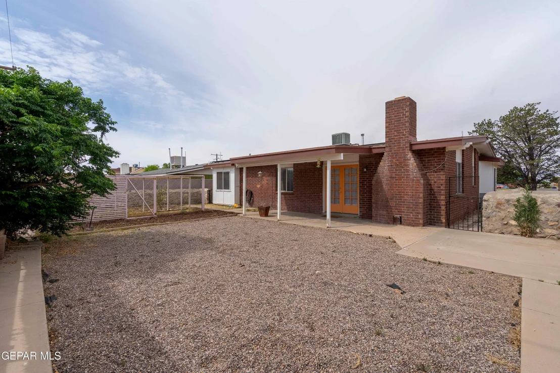 Photo of 904 Oneida Drive