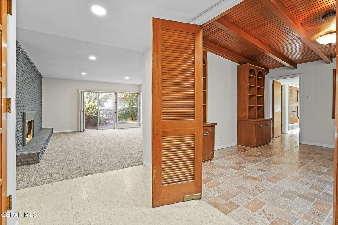 Photo of 416 POCANO Lane