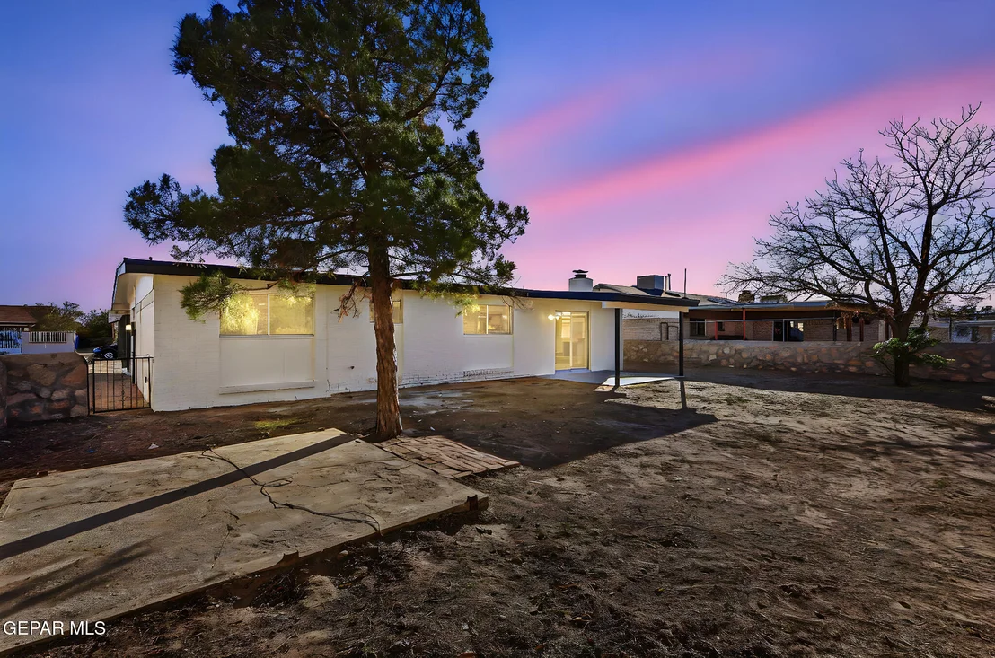 Photo of 113 W POINT Drive