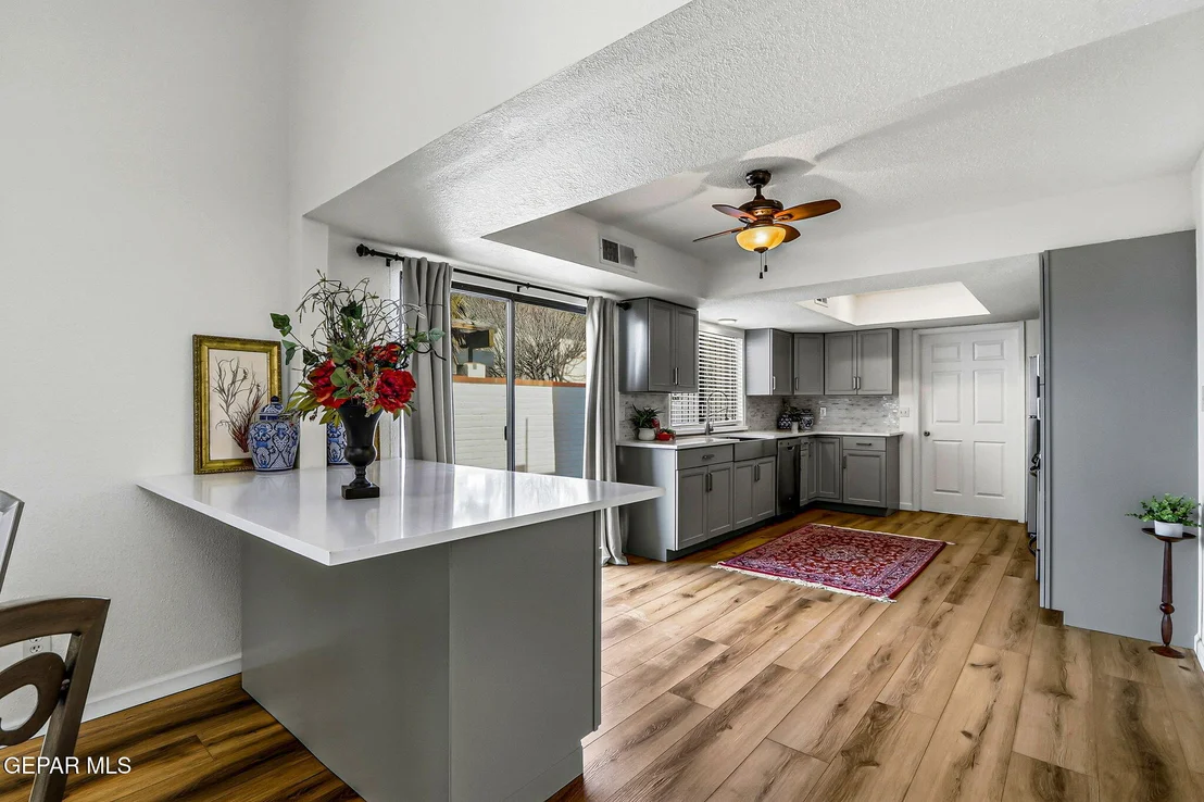 Photo of 5205 VALLEY SPRING Way