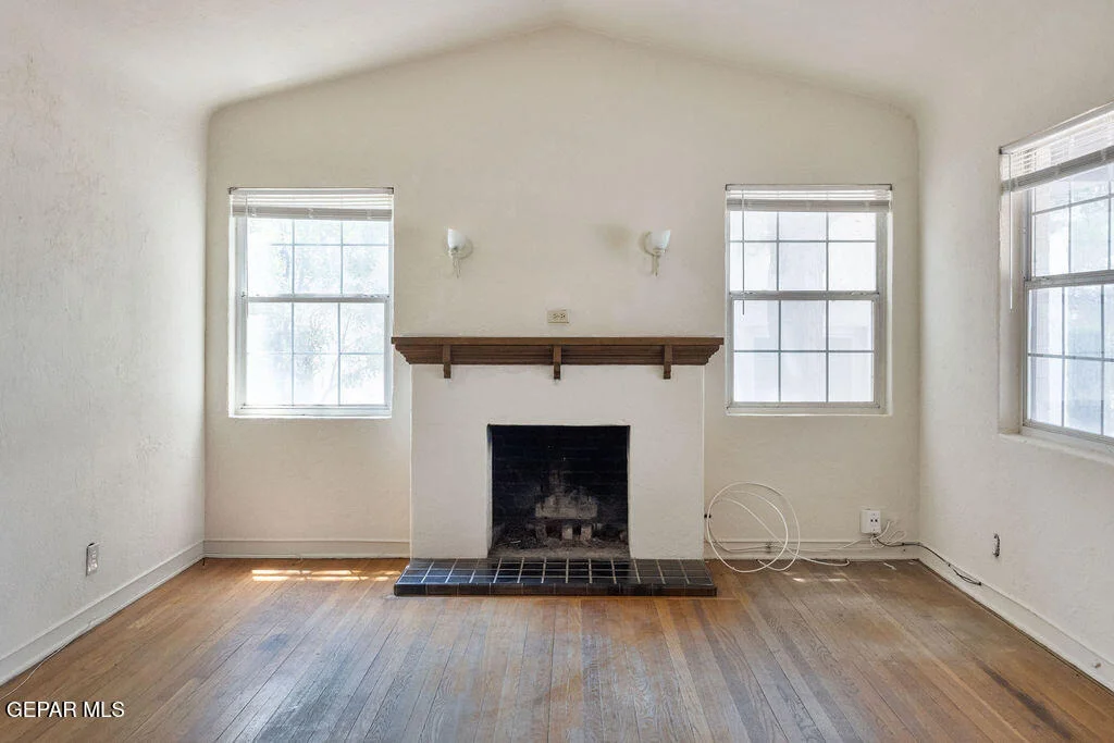 Photo of 708 E BALTIMORE Drive