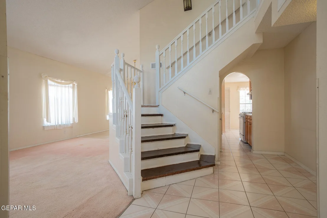 Photo of 5920 W VALLEY Circle