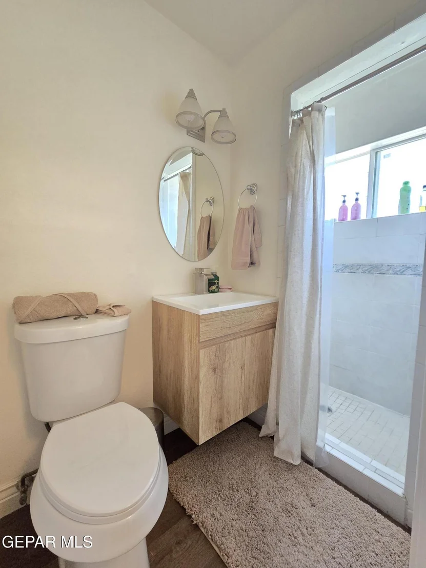 Photo of 4200 BUCKINGHAM Drive