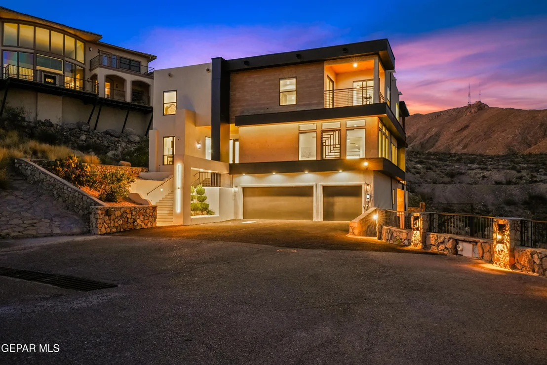 Photo of 10 BRONZE CREST Lane