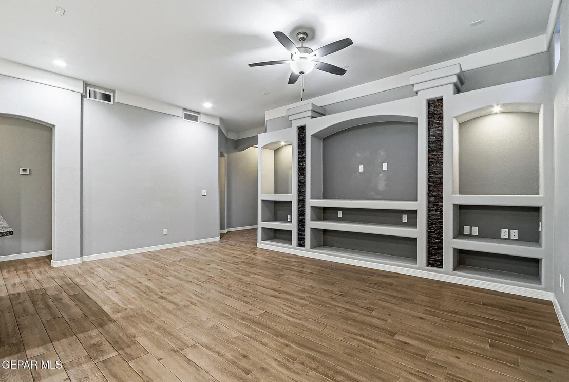Photo of 932 PENRITH Street
