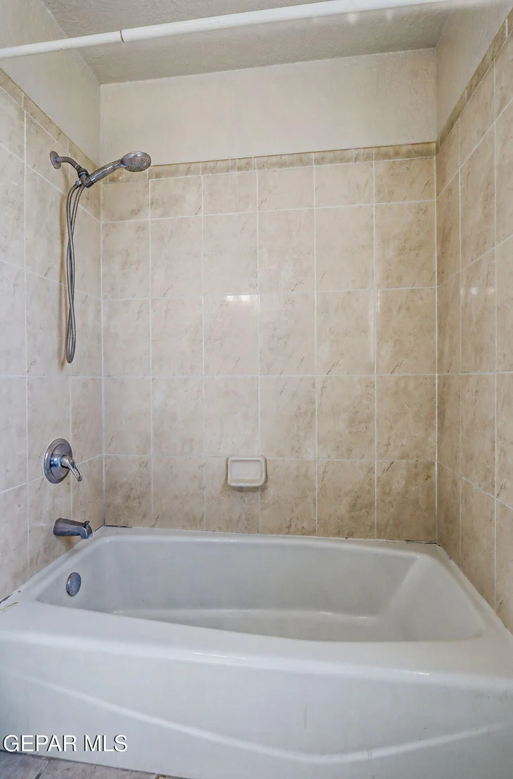 Photo of 8400 FURMAN Place