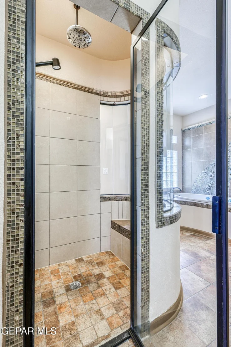 Photo of 12152 CHAPEL HILL Road