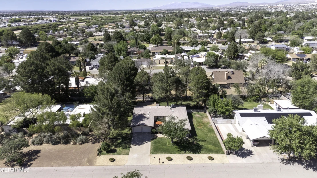 Photo of 801 MONTCLAIR Drive